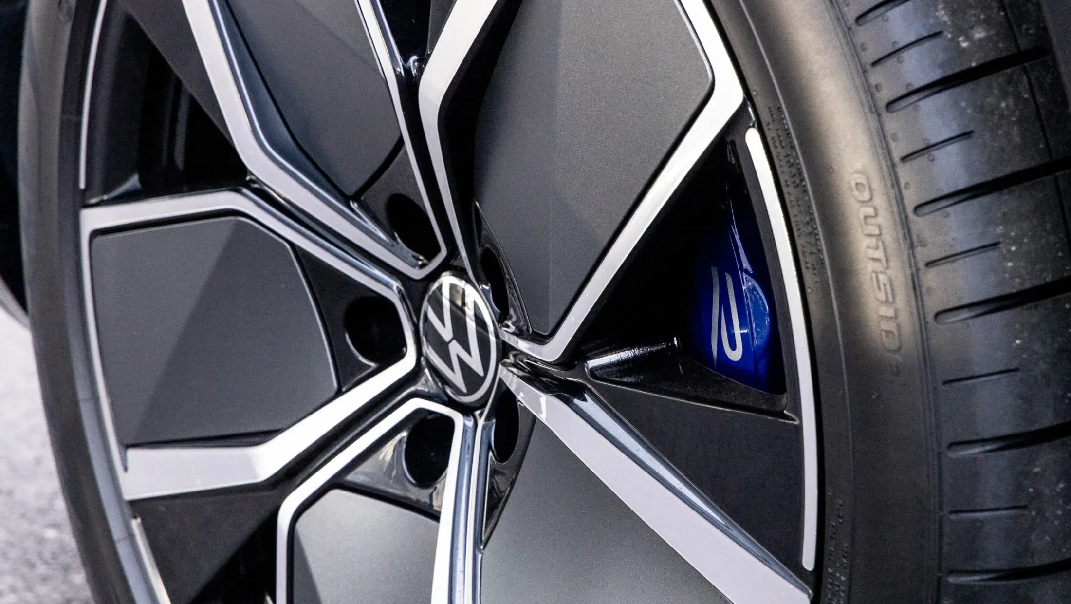 Volkswagen Touareg R