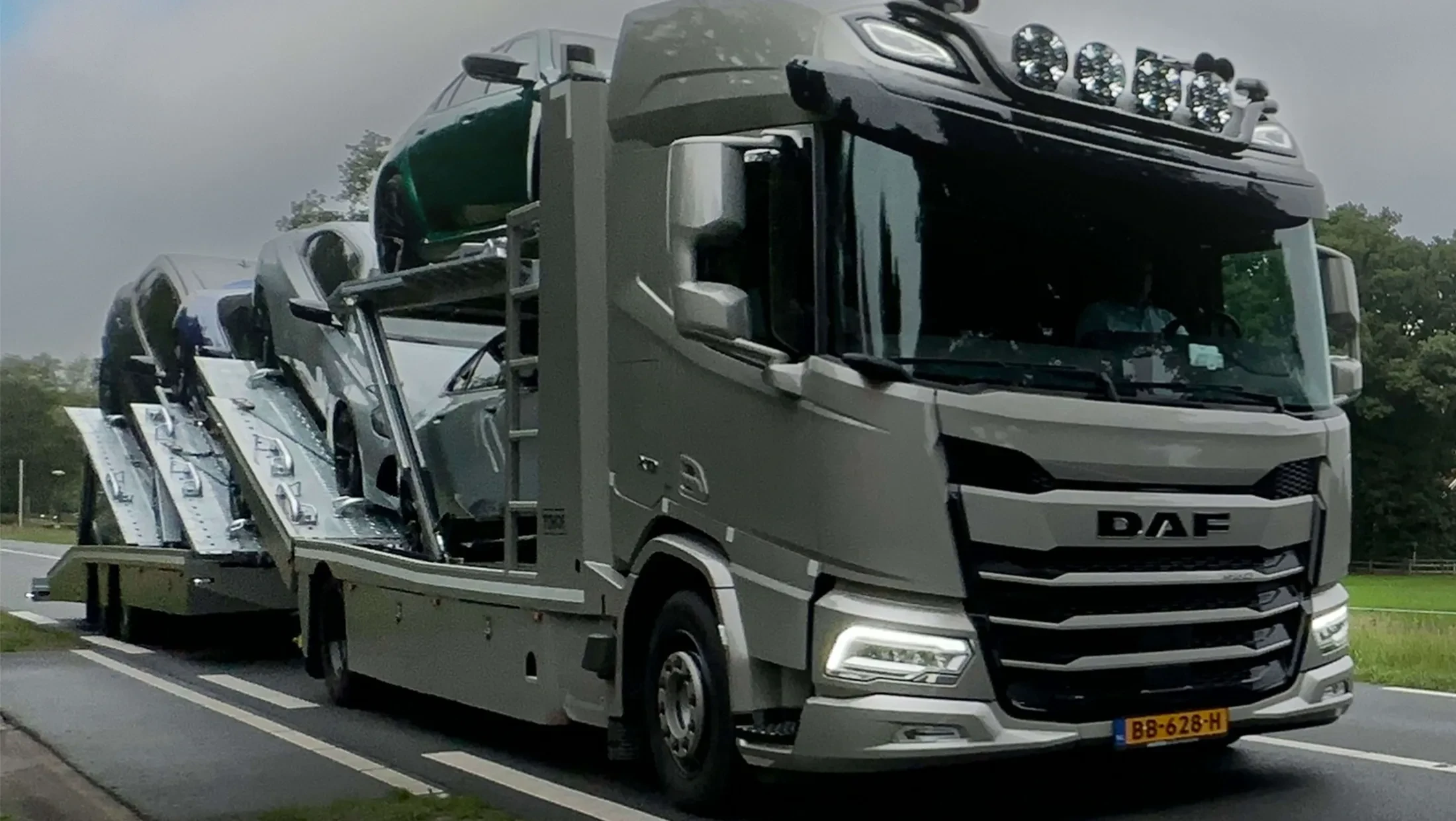 WerkenbijAutoHaarhuis_0000_DAF-Tijhof-transporter